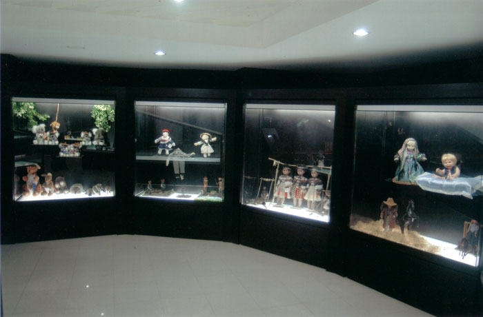 rotary dolls museum photos